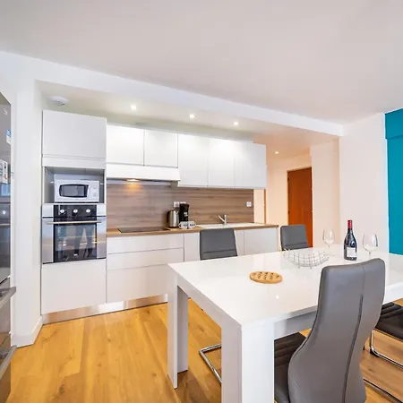 דירה 4ch, 110m2, Parking Gratuit, Pau-centre *